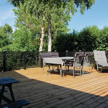 Three-bedroom Holiday In Sjolund